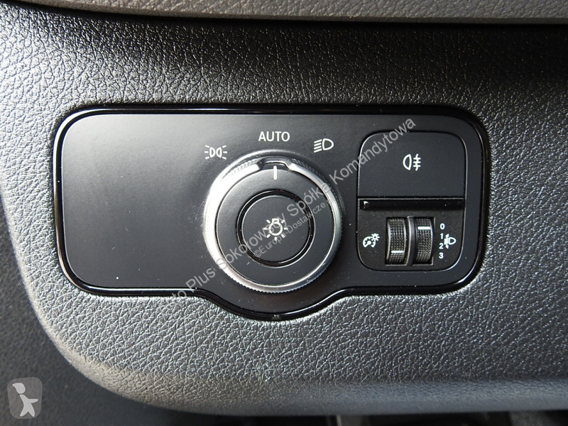 Samochód dostawczy Mercedes 316