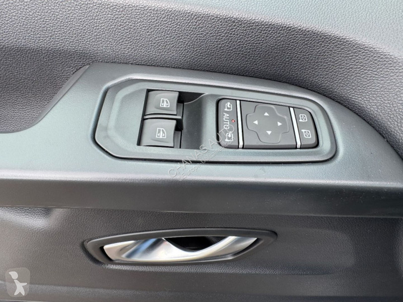 Véhicule utilitaire Renault L2H1 3T BLUE DCI...