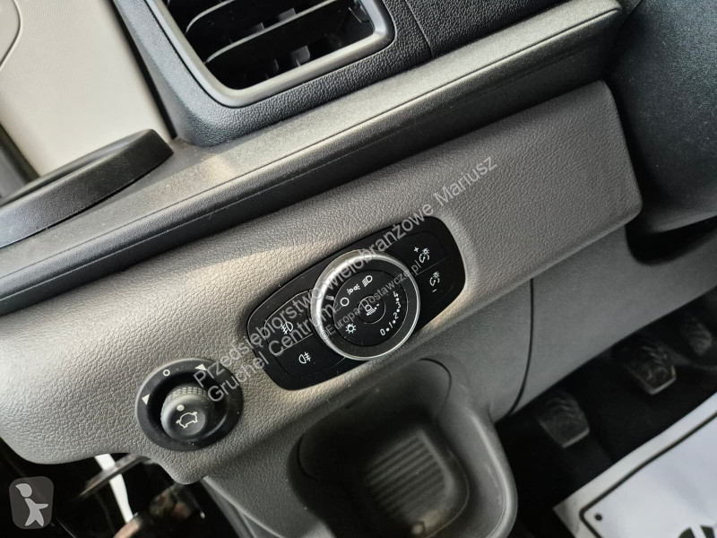 Лекотоварен автомобил Ford Transit 350 2.0 TDCi...