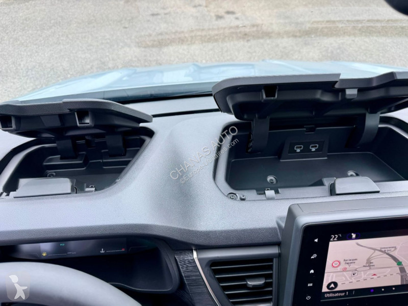 Véhicule utilitaire Renault BLUE DCI 170 BVA9...