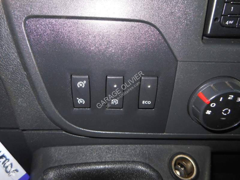 Véhicule utilitaire Renault Châssis Cabine...
