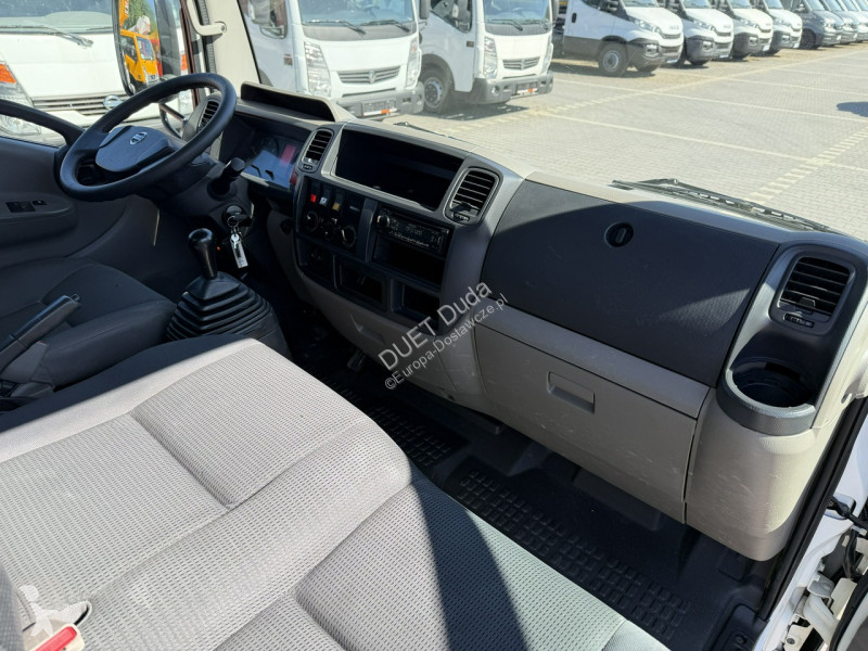 Лекотоварен автомобил Nissan