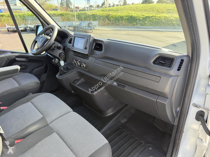 Véhicule utilitaire Renault MASTER Grand...