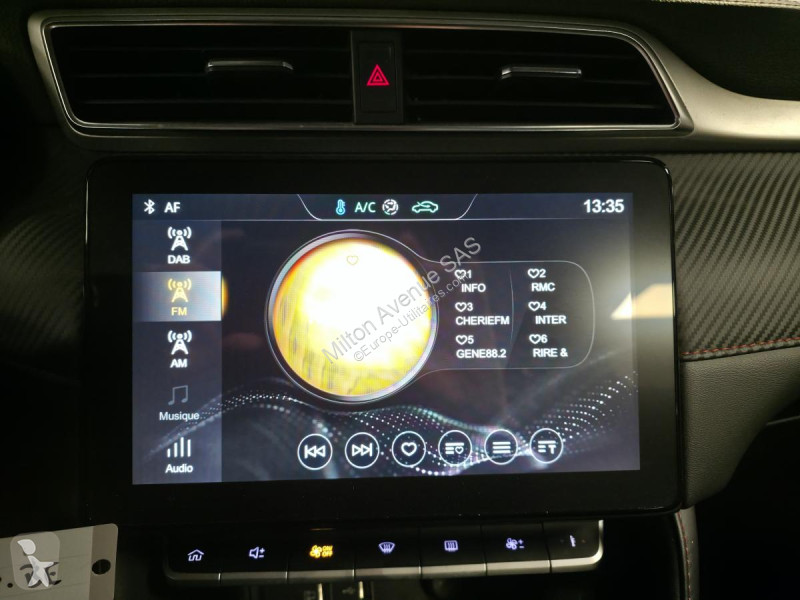 Samochód dostawczy MG ZS 1.5L VTi  Tech - 106...