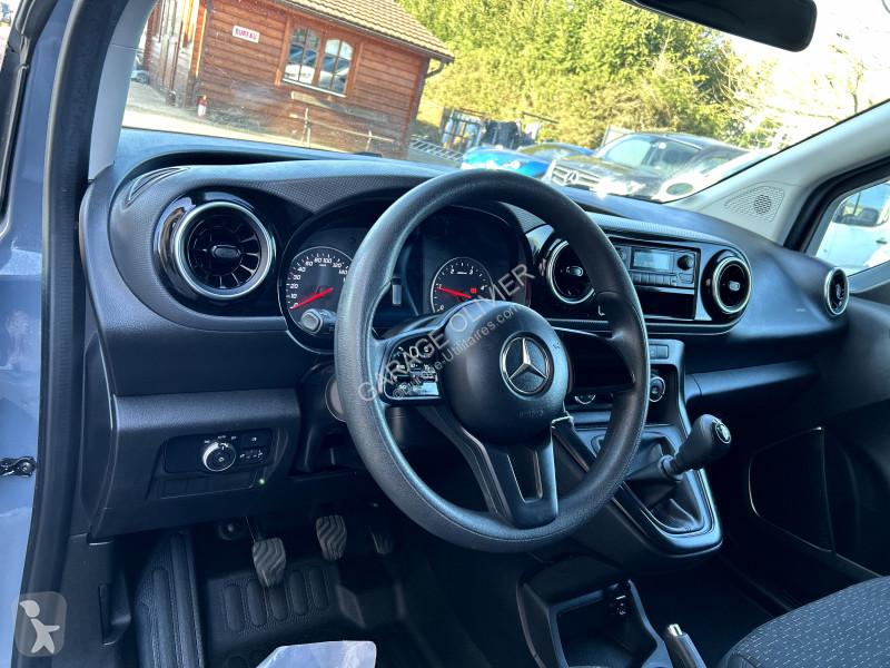 Véhicule utilitaire Mercedes Long 110 1.5 CDI...