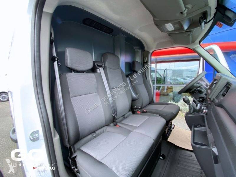 Samochód dostawczy Renault