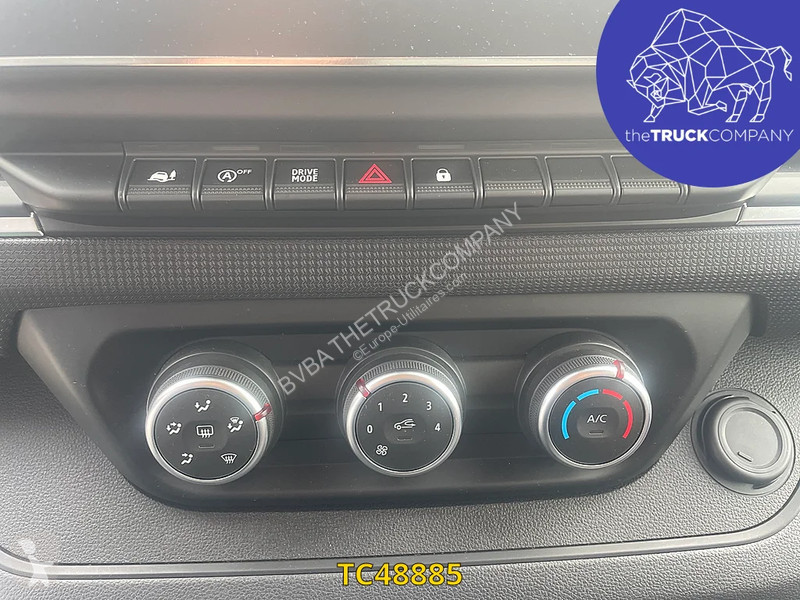 عربة نفعية Renault 3 150.30 EDC6 L1H1