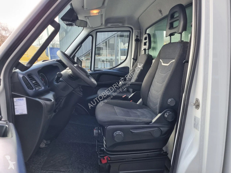 Furgoneta Iveco 70C18 3.0D Koffer 1000kg LBW...