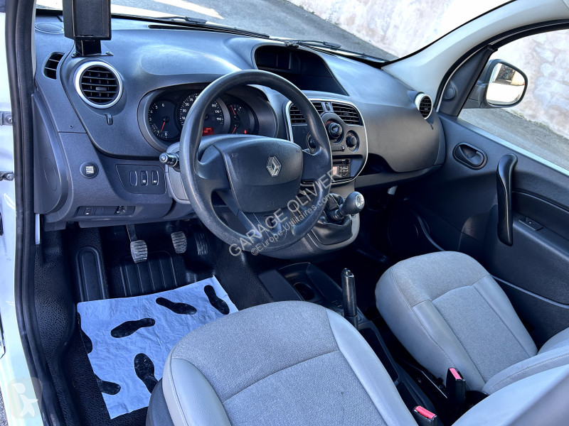 Véhicule utilitaire Renault Maxi Grand Volume...