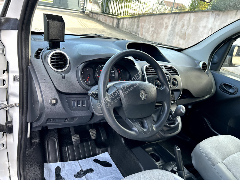 Лекотоварен автомобил Renault Maxi Grand Volume...