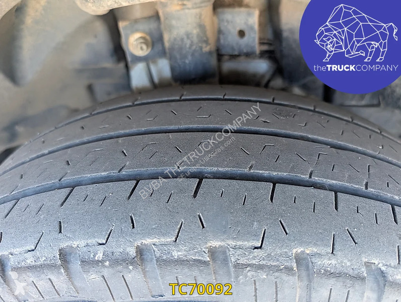 Samochód dostawczy Renault 145.35 nacelle klubb
