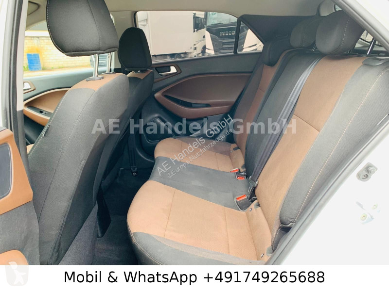 Samochód dostawczy Hyundai i20 blue Trend 1,4 L...