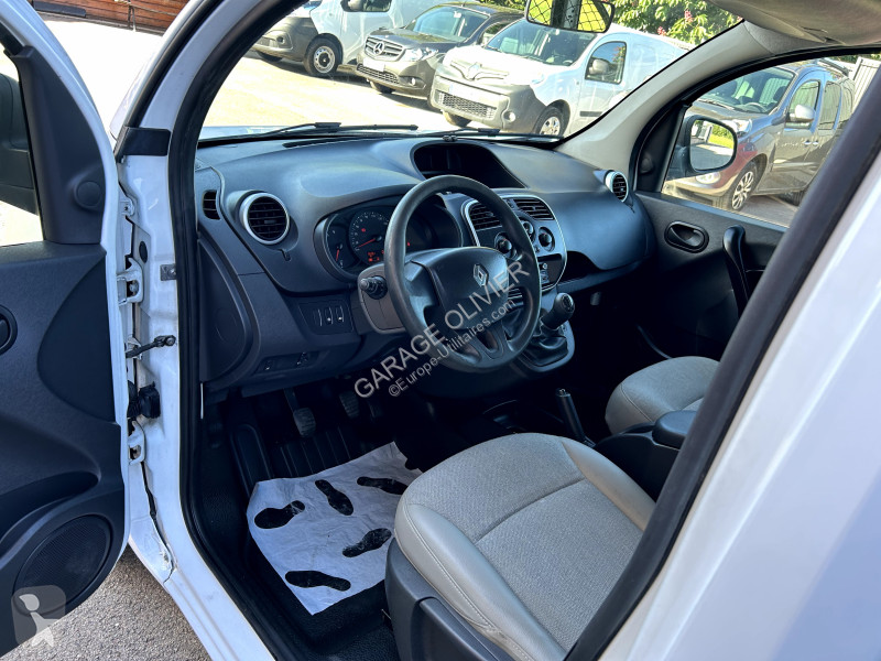 Véhicule utilitaire Renault Maxi Grand Volume...