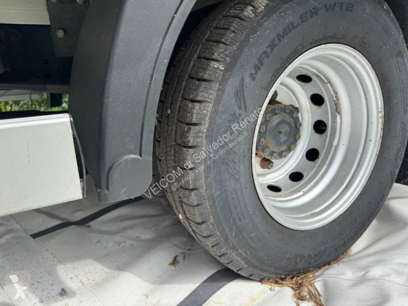 Furgoneta Iveco