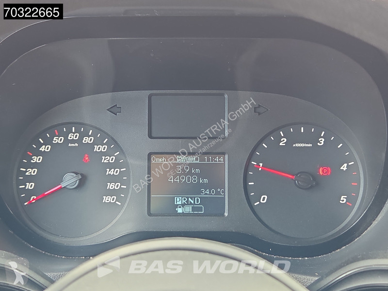 عربة نفعية Mercedes 215 CDI Automatik 150PS...