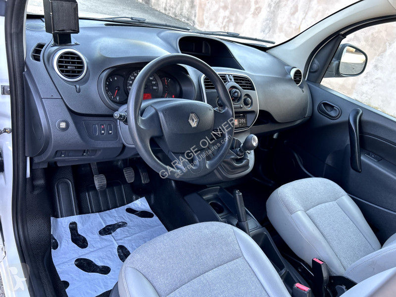 Véhicule utilitaire Renault Maxi Grand Volume...