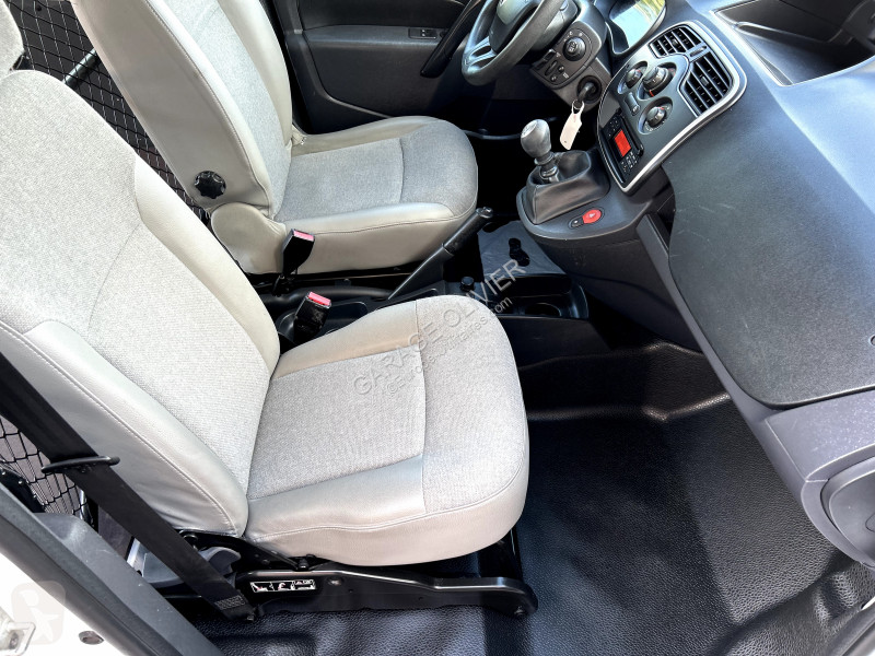 Véhicule utilitaire Renault Maxi Grand Volume...