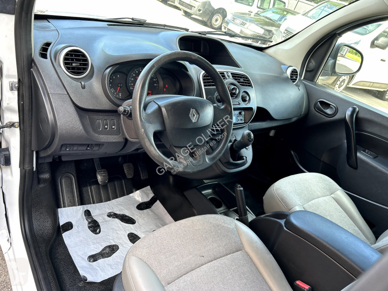 Véhicule utilitaire Renault Maxi Grand Volume...