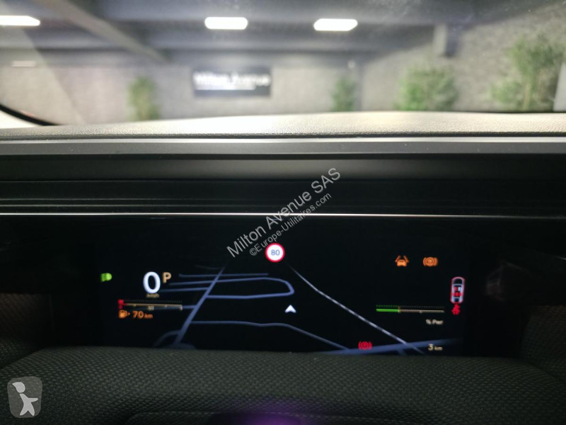 Véhicule utilitaire Citroën C5 AIRCROSS 1.2i...