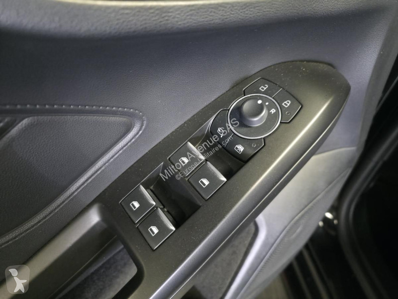 Véhicule utilitaire Ford FOCUS 1.0 EcoBoost...