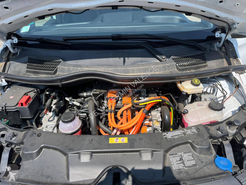 عربة نفعية Mercedes e 112 Fourgon Long