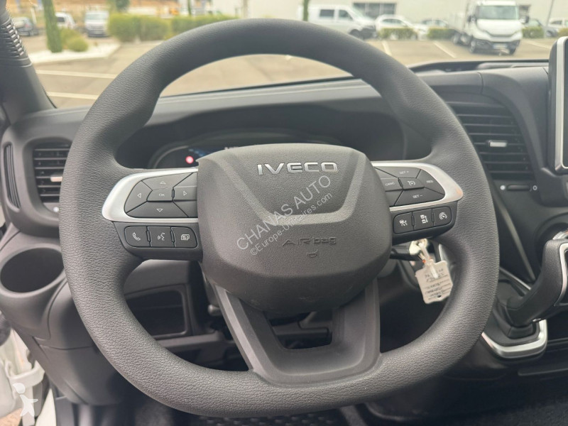 Véhicule utilitaire Iveco 35C18 A8 180CV 3L 5M