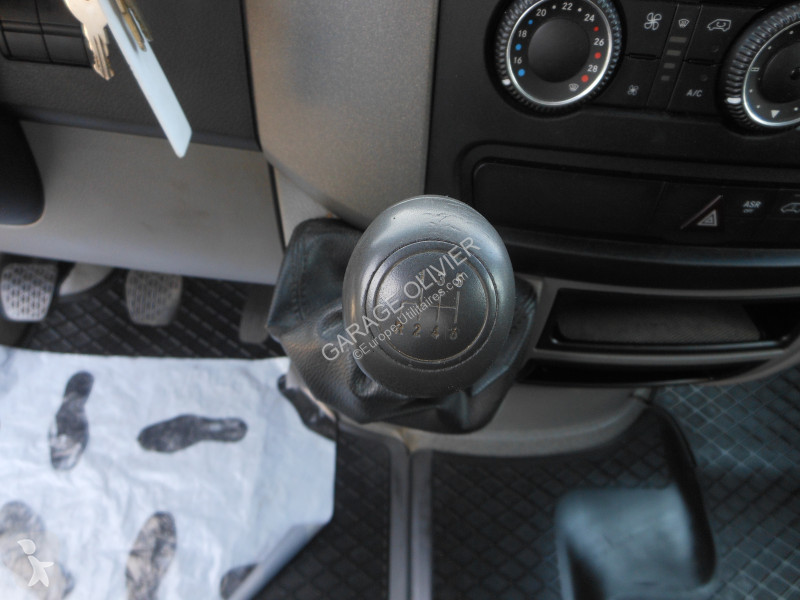 Véhicule utilitaire Mercedes Benne 514 CDI 37...