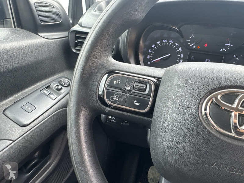 عربة نفعية Toyota 1.2T 110 PK **Benzine** L1...
