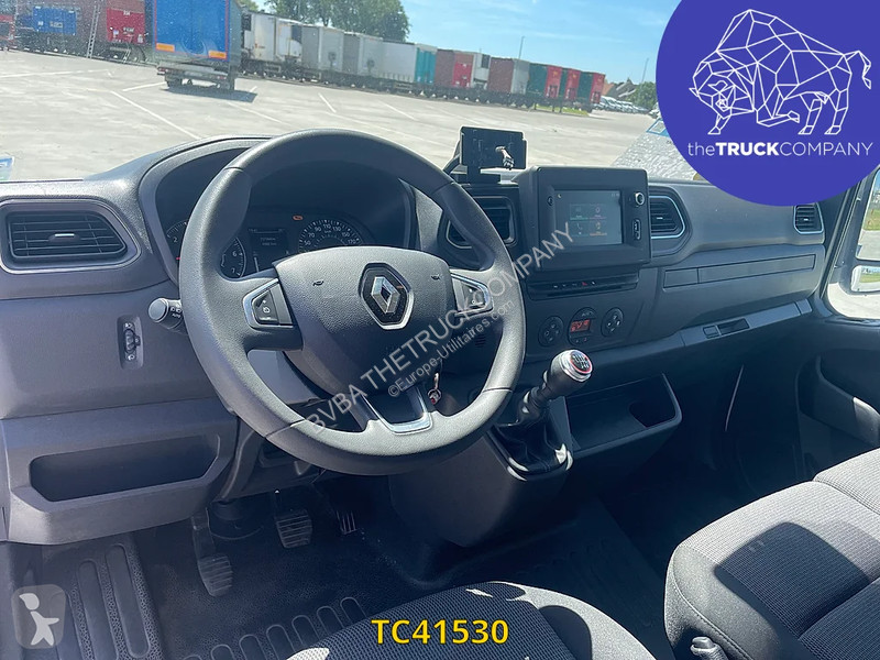 عربة نفعية Renault