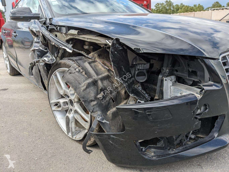 عربة نفعية Audi