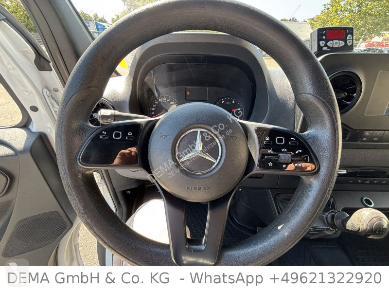 عربة نفعية Mercedes...
