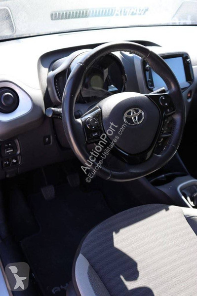 Autoutilitară Toyota