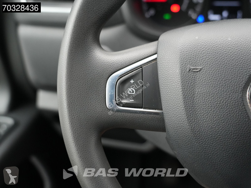 Лекотоварен автомобил Renault Glasresteel L2H2...