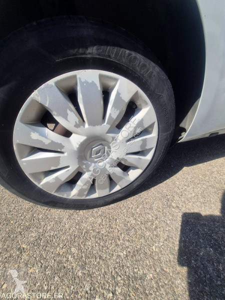 عربة نفعية Renault CLIO