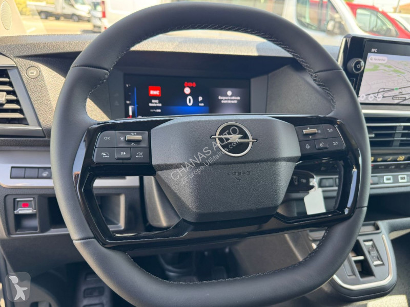 عربة نفعية Opel M Diesel 180 Automatique...