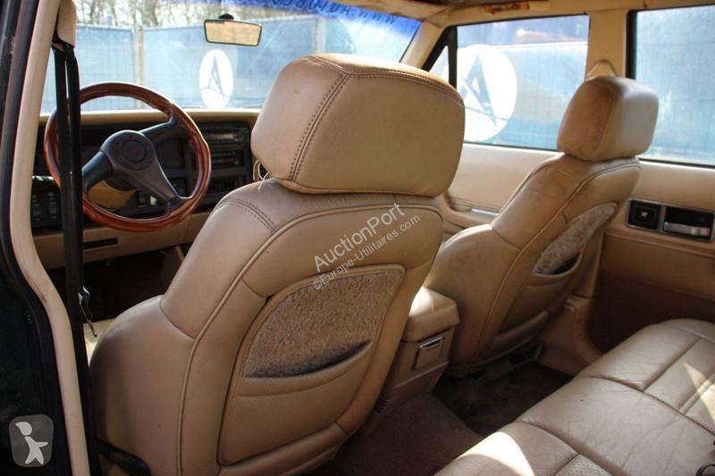 عربة نفعية Jeep Limited