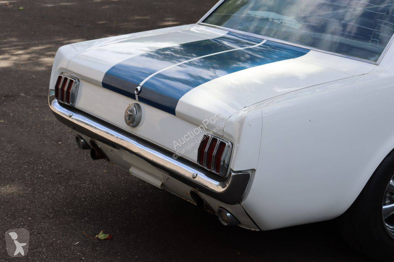 Furgoneta Ford V8