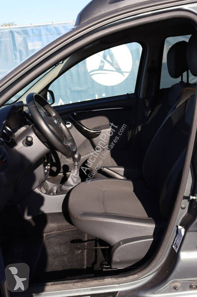 عربة نفعية Dacia