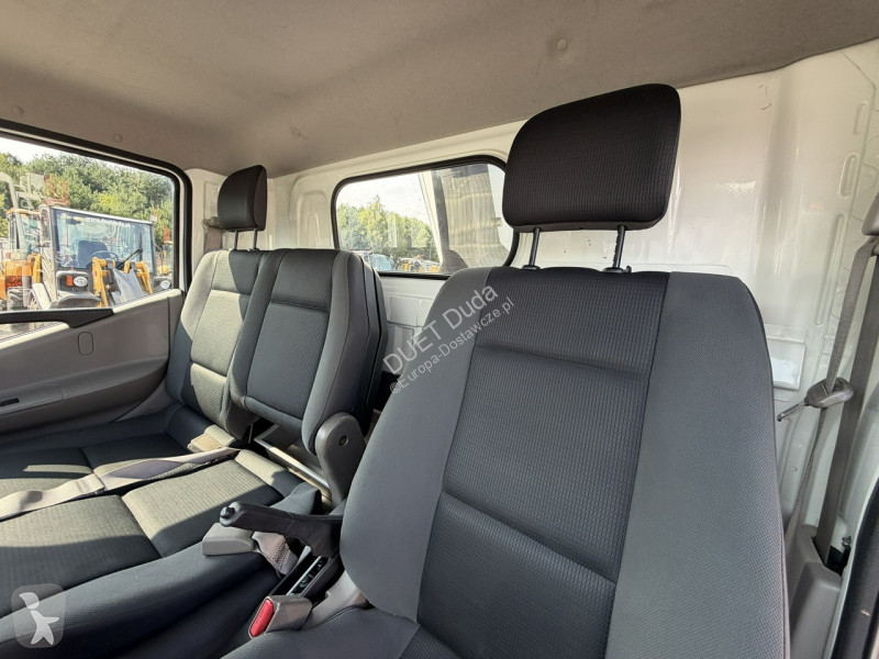 Véhicule utilitaire Nissan