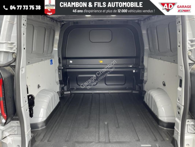 عربة نفعية Ford CABINE APPROFONDIE 320 L2H1 2.0...