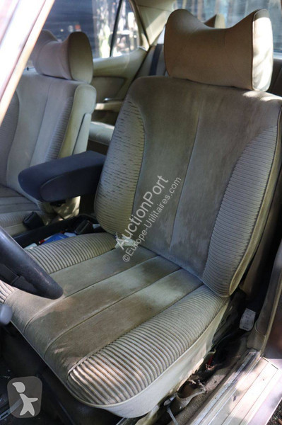 Véhicule utilitaire Mercedes SEL