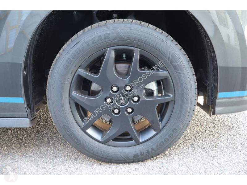 Véhicule utilitaire Ford