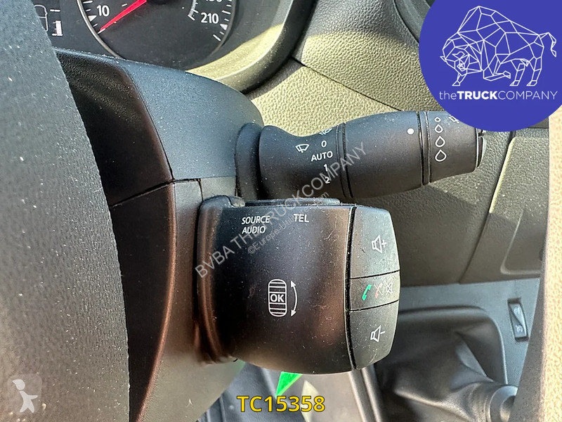 Véhicule utilitaire Renault 145.35 klubb