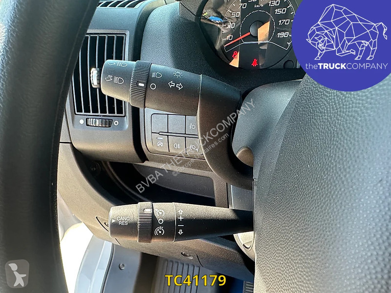 Véhicule utilitaire Peugeot 2.2 HDI