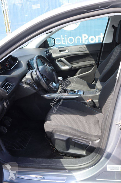 Véhicule utilitaire Peugeot