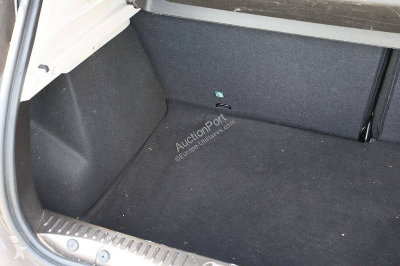 Véhicule utilitaire Dacia