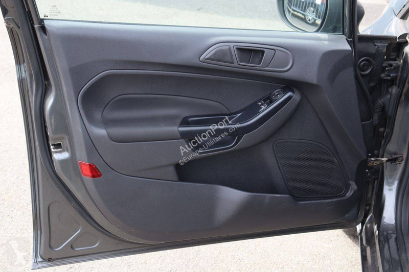 Véhicule utilitaire Ford