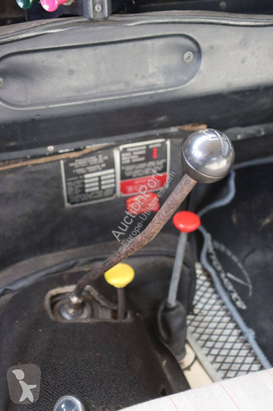 Véhicule utilitaire Land Rover