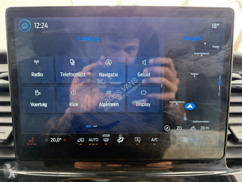 Véhicule utilitaire Ford 68kWh 184PK L3H3 317km...