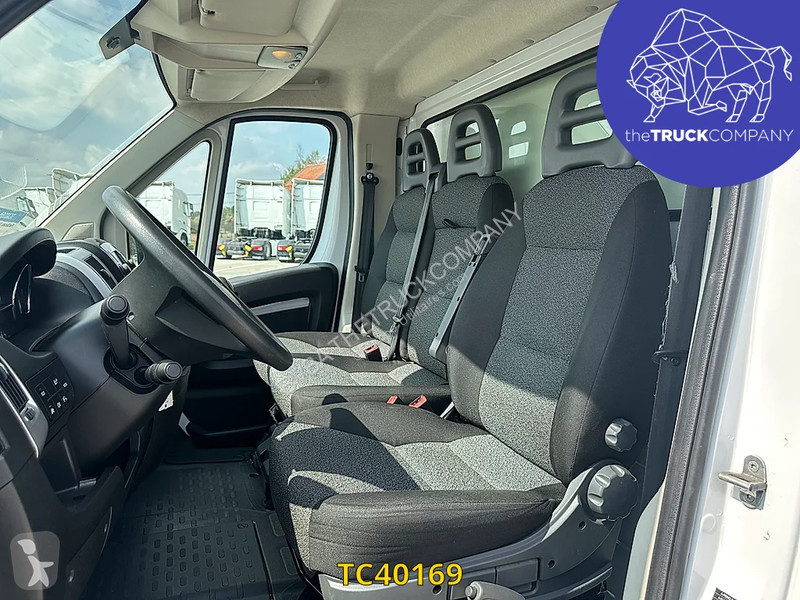 Bedrijfswagen Fiat 160cv caisse hayon